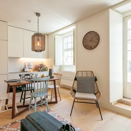 Almaria - Edificio Officina Real 4* Lisbona