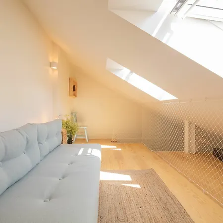 Almaria - Edificio Officina Real 4* Lisbona