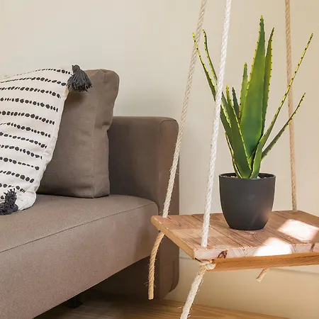 Almaria - Edificio Officina Real Лиссабон