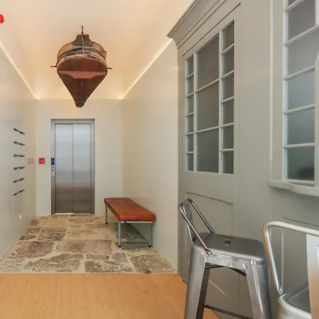 Almaria - Edificio Officina Real 4*