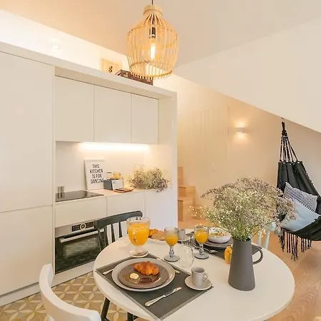 Almaria - Edificio Officina Real 4*