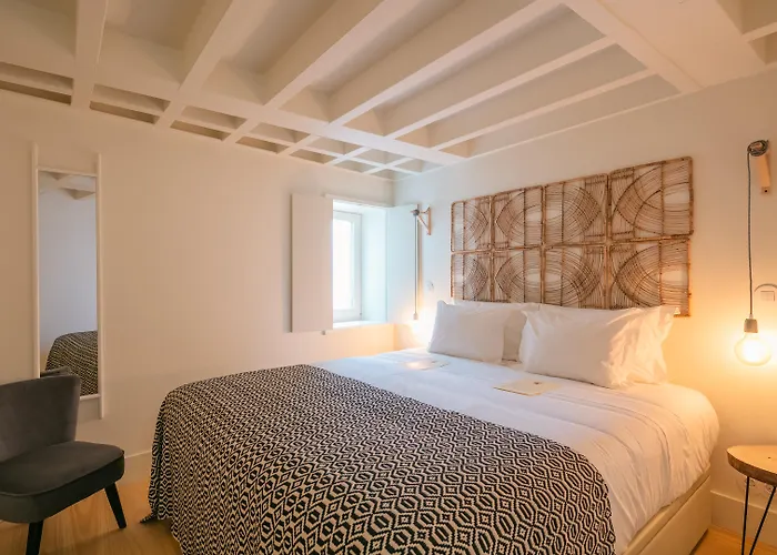 Almaria - Edificio Officina Real Hotel Lisbon