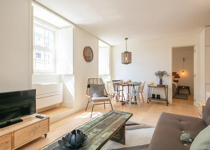 Hotel Almaria - Edificio Officina Real 4*