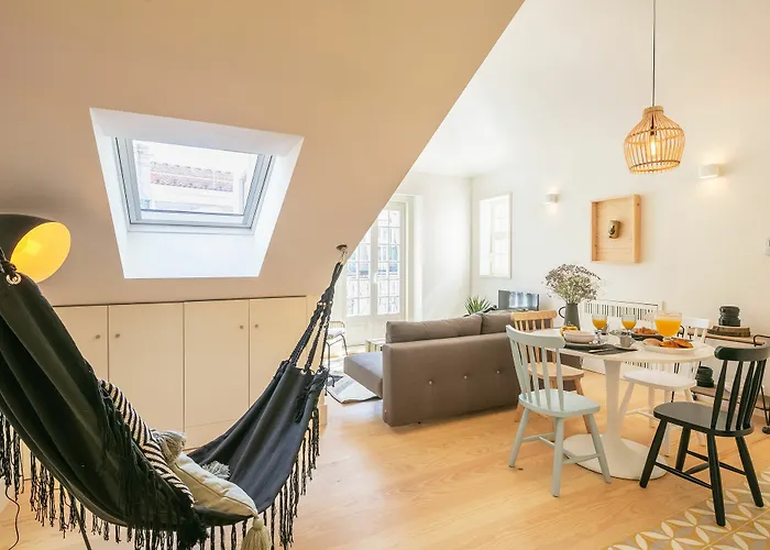 Almaria - Edificio Officina Real 4*